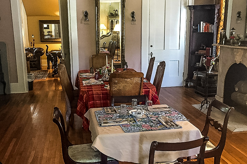 Dining room in The Fairfax House